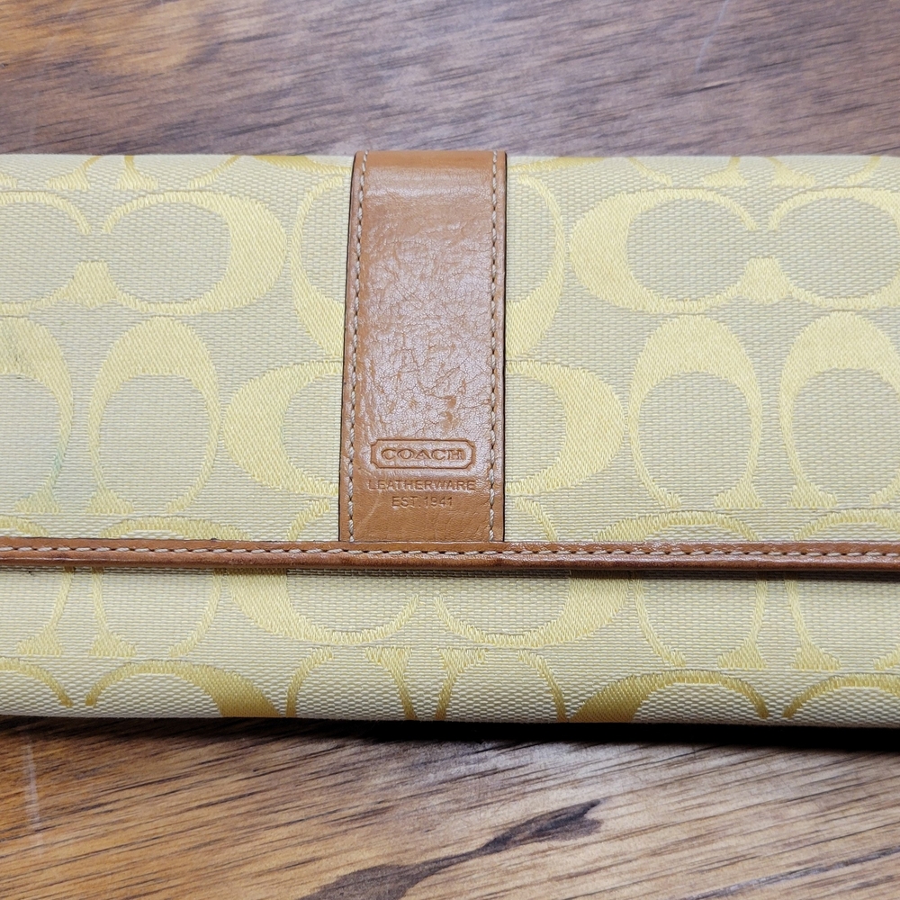 Coach Signature Canvas Wallet in Yellow and British Tan
